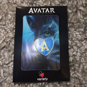 PIN: 'Avatar: the Way of Water' Variety Golden Heart Pin *NEW*